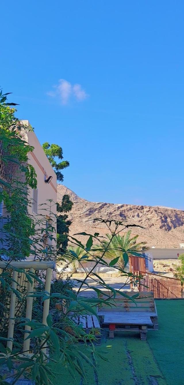Alshumukh Guesthouse Al Ghalilah Exterior photo