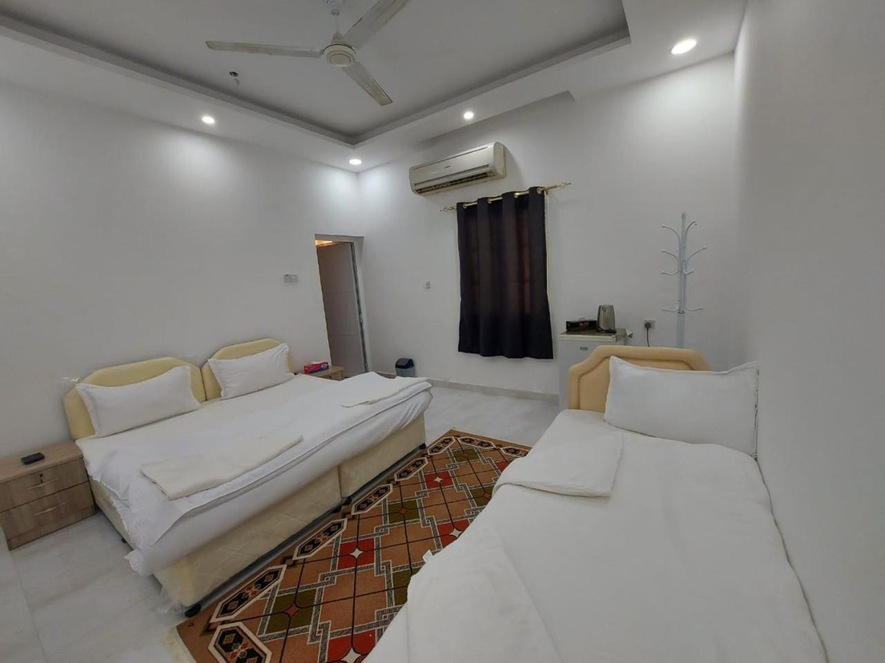 Alshumukh Guesthouse Al Ghalilah Room photo