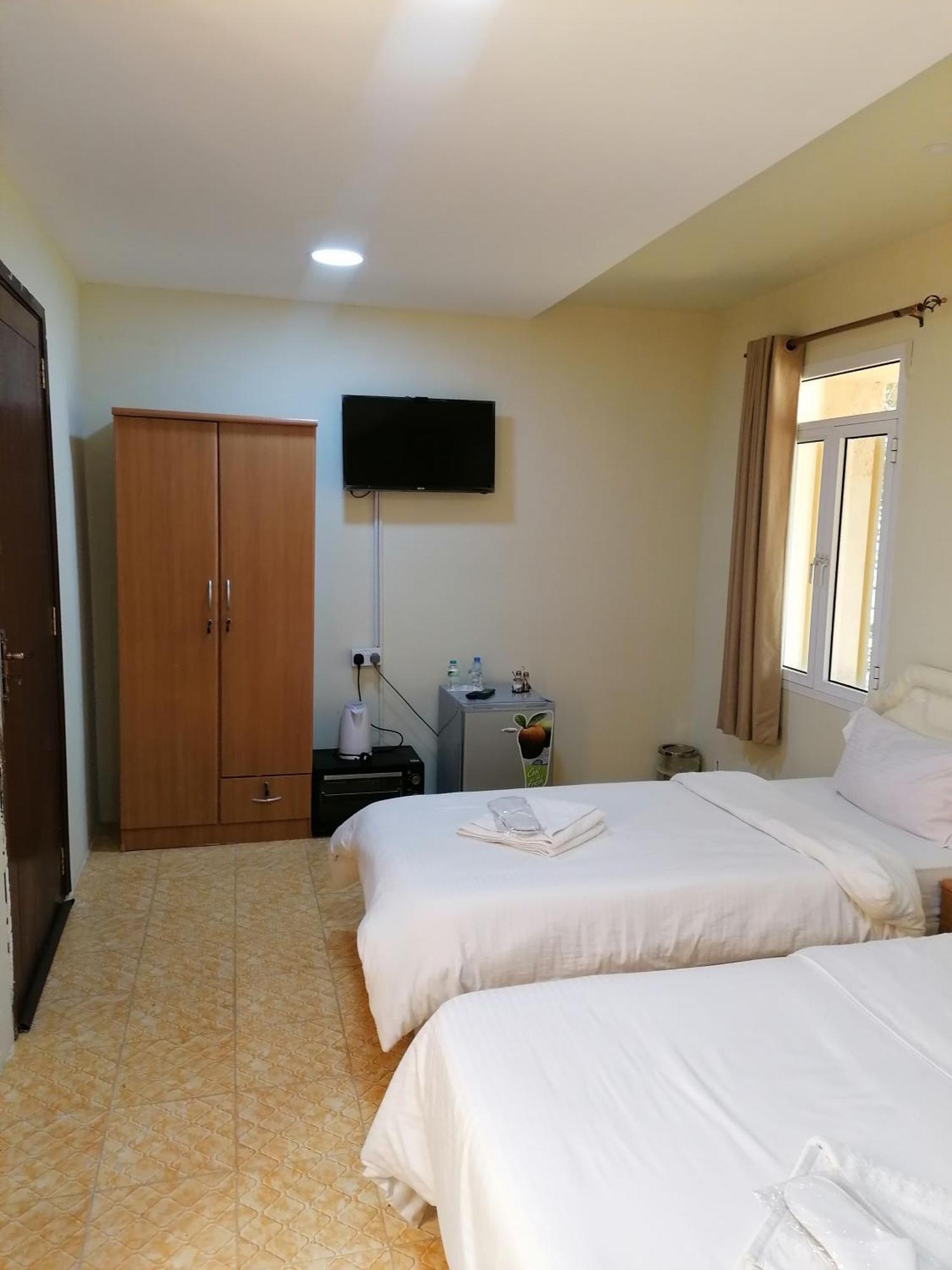 Alshumukh Guesthouse Al Ghalilah Room photo