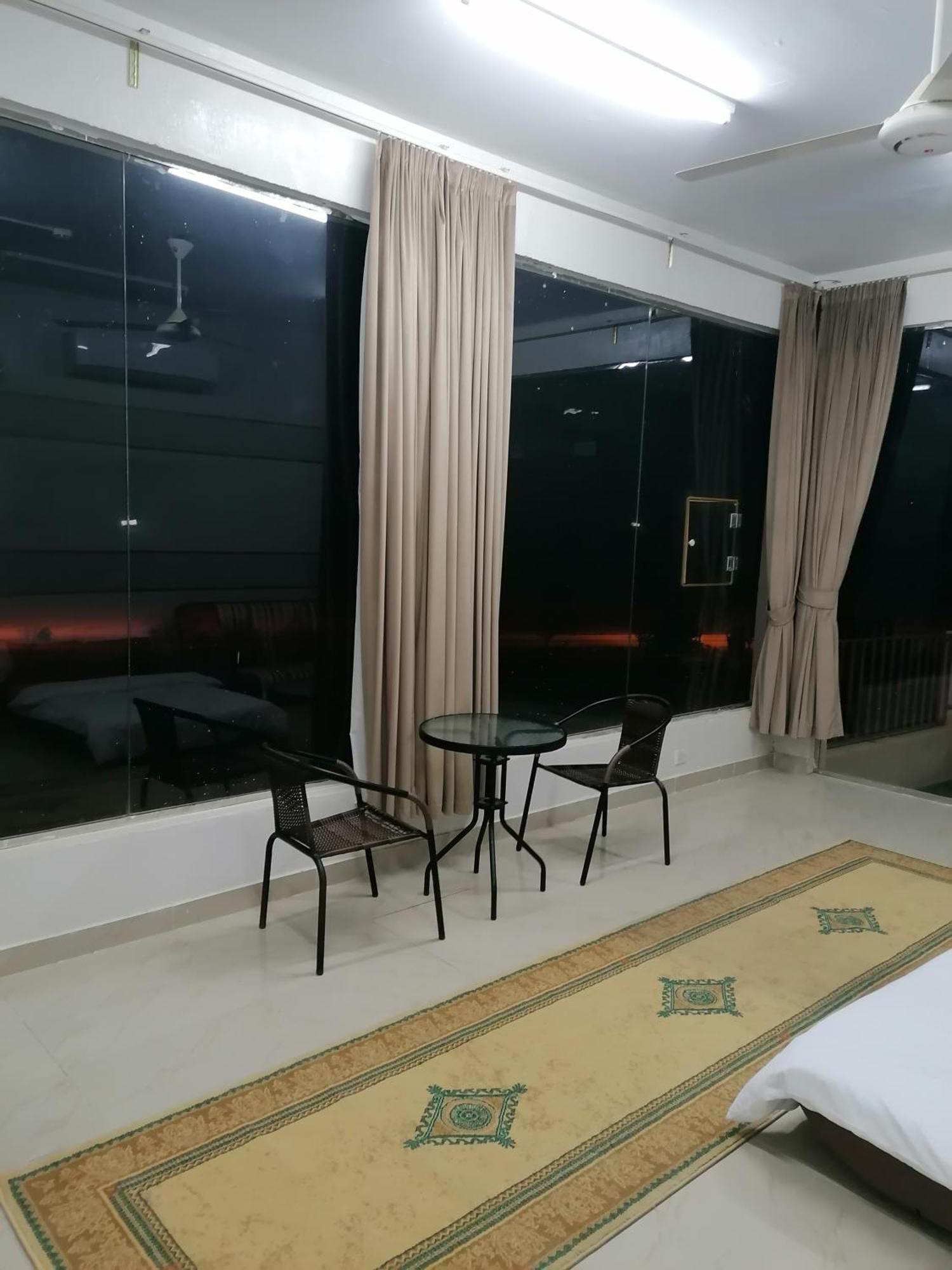 Alshumukh Guesthouse Al Ghalilah Room photo